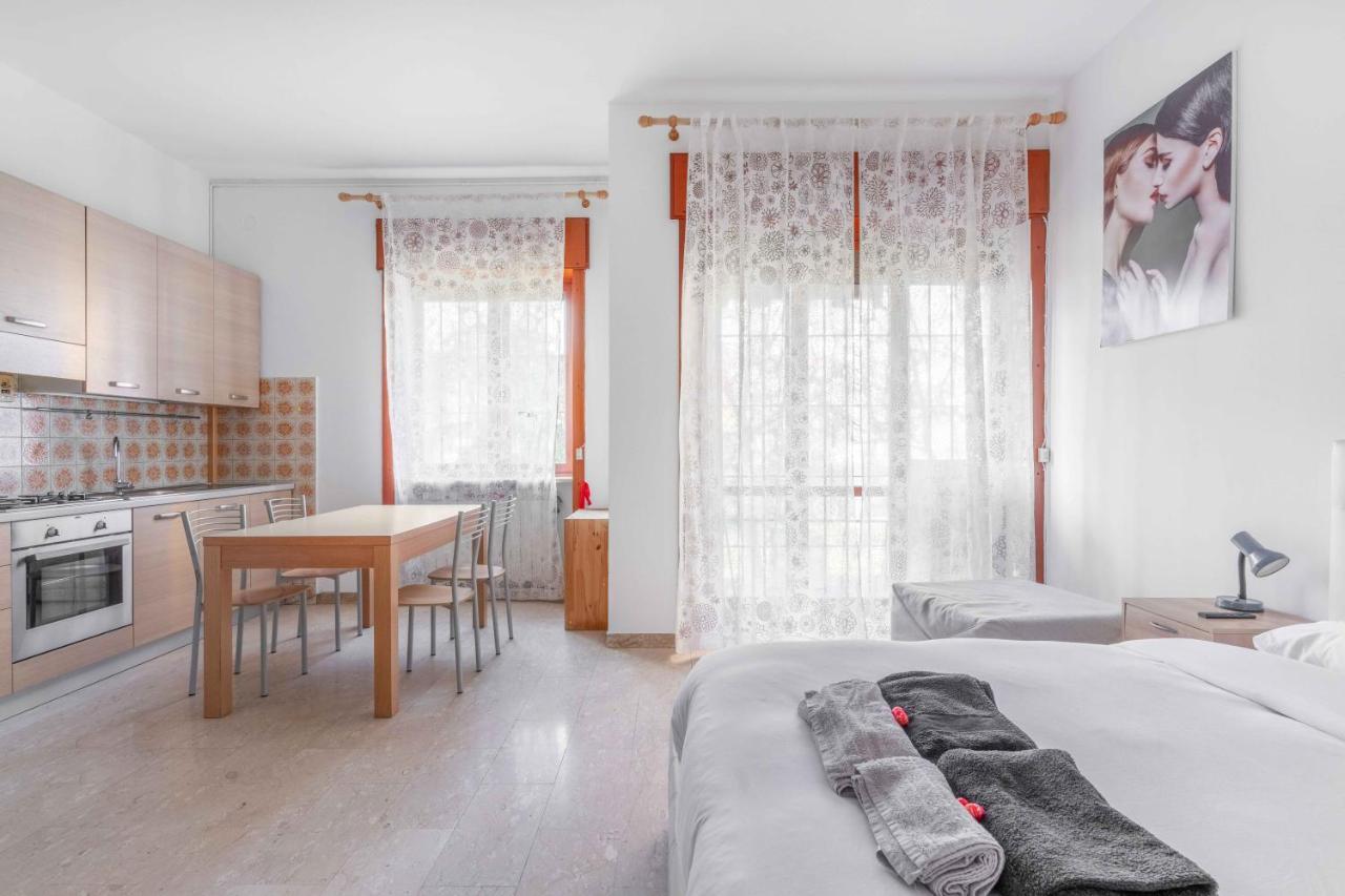 Soggiorno Incantevole In Zona Navigli มิลาน ภายนอก รูปภาพ