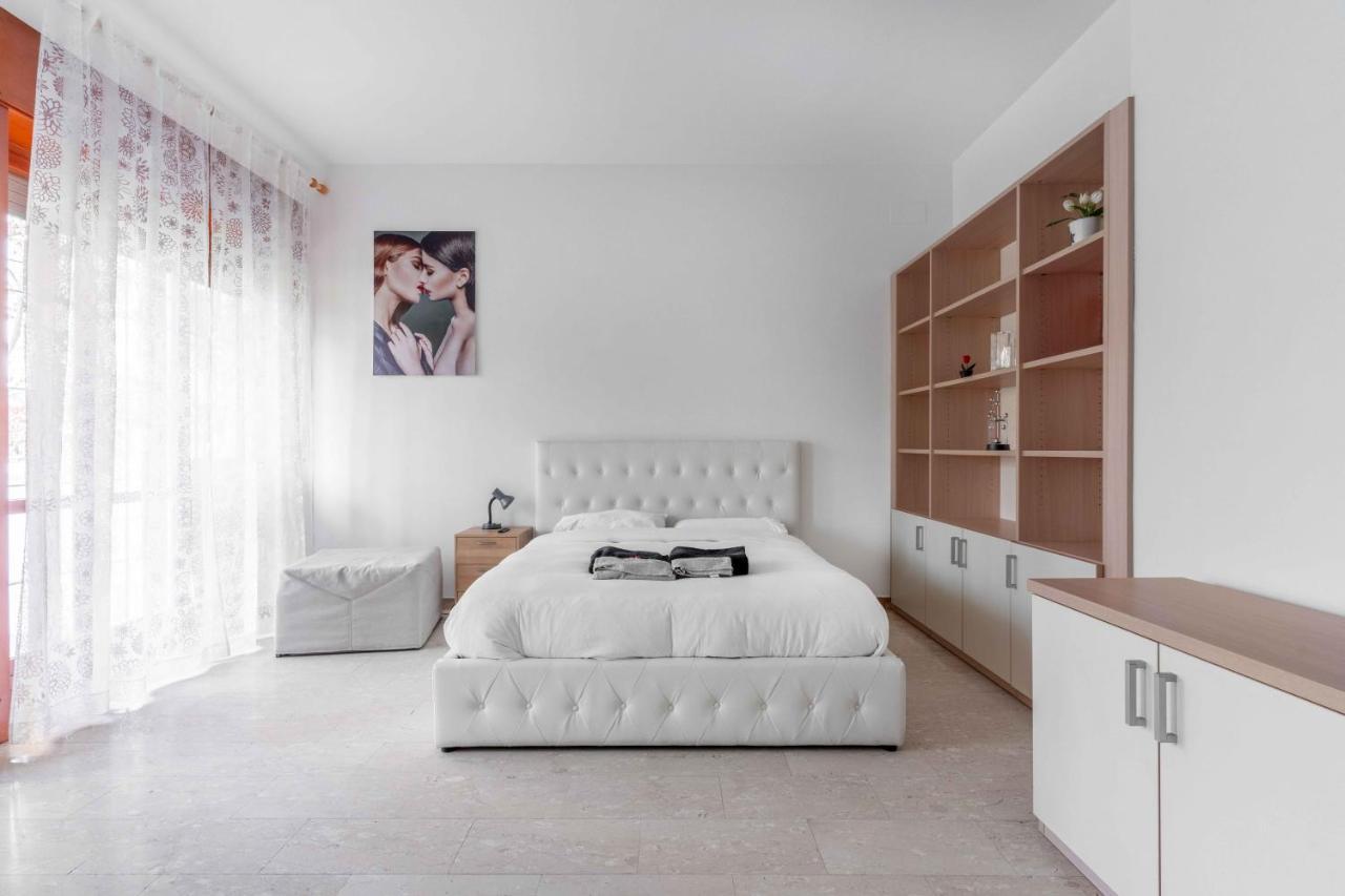 Soggiorno Incantevole In Zona Navigli มิลาน ภายนอก รูปภาพ